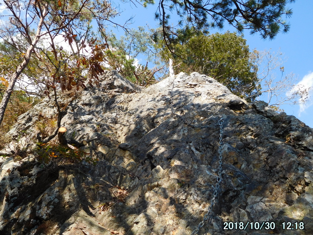 東南稜2つ目の岩